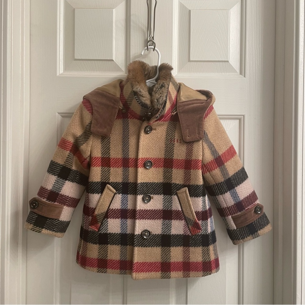 Daks Burberry Coat- 3Y